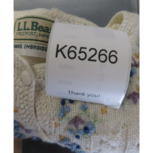 VGT LL Bean Sweater Medium Cream Cardigan Hand Embroidered Cottage - Picture 10 of 10